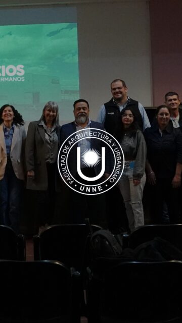 Un exitoso encuentro entre industria y academia en la FAU-UNNE

Tuvimos el honor de presentar nuestra charla técnica “Arquitectura e industria: una mirada desde la producción” en el auditorio de la Facultad de Arquitectura de la UNNE.

Fue una jornada valiosa donde nuestro equipo pudo compartir conocimientos sobre Metalúrgica y Premoldeados aplicados a la práctica profesional.

Queremos extender un profundo agradecimiento a la FAU-UNNE por la invitación y el cálido recibimiento.

Un agradecimiento especial a la Arq. Herminia Alias y a toda la Cátedra Estructuras I por la excelente organización y por generar este importante espacio de vinculación entre la industria y la formación académica. 🏛🔧

@arqunne @unneargentina 
#FAUUNNE #Arquitectura #Estructuras #Industria #Acero #Premoldeados #PalaciosHermanos #VinculaciónConElMedio #FormaciónFAU